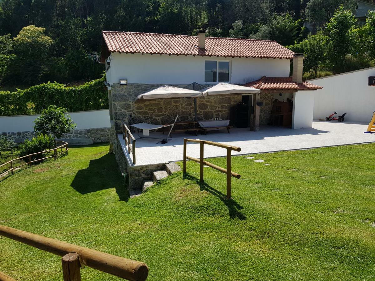 Вілла Quinta Da Tormenta -14 Pessoas- Cabeceiras De Basto 2 Casas E Piscina Privada Екстер'єр фото