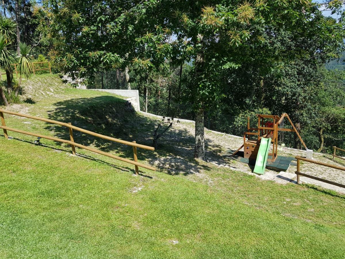 Вілла Quinta Da Tormenta -14 Pessoas- Cabeceiras De Basto 2 Casas E Piscina Privada Екстер'єр фото